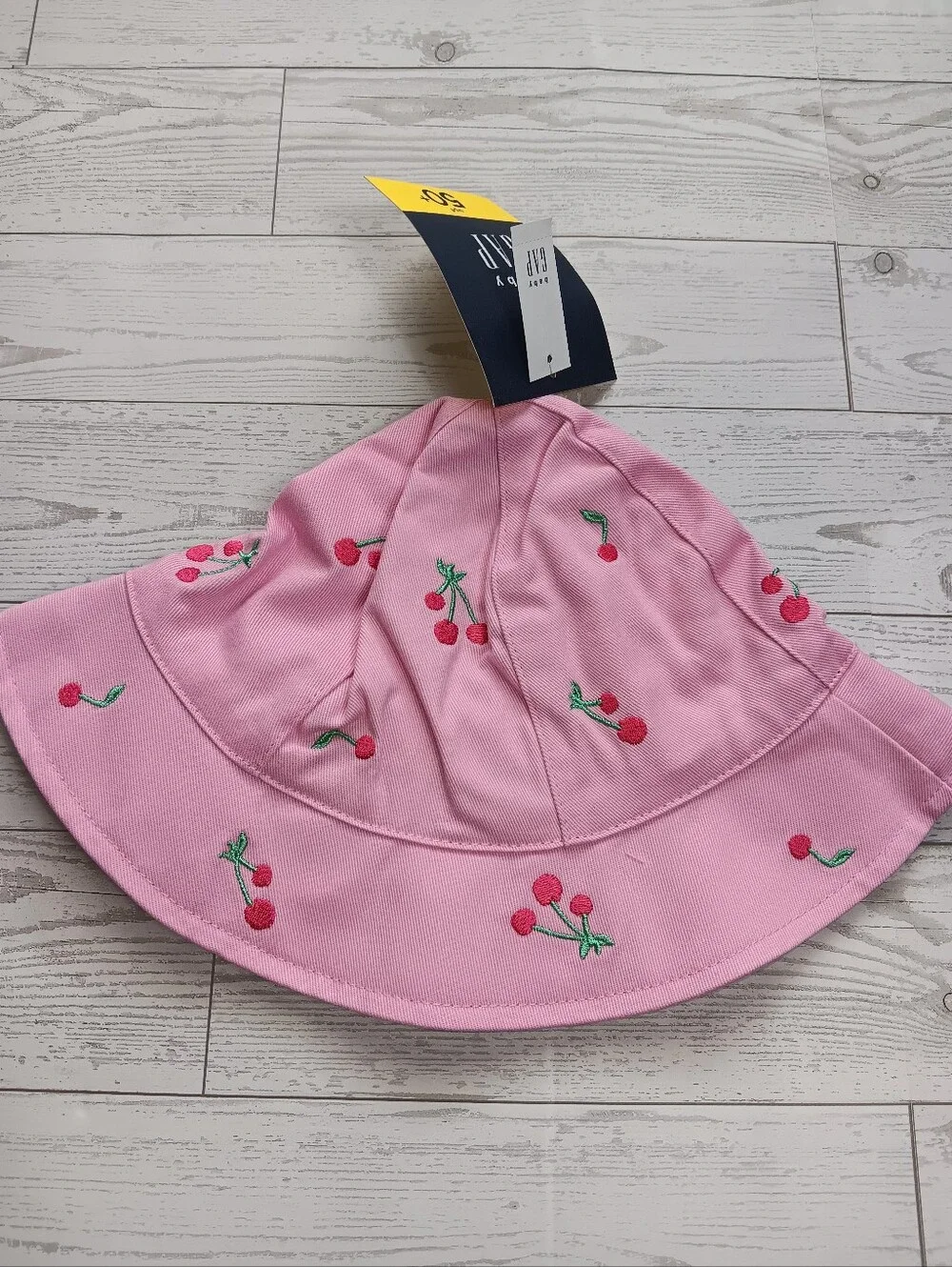 NWT Baby Gap Toddler Girl's Cherry Bucket Hat Size 12-24 M, 2-3 Yrs